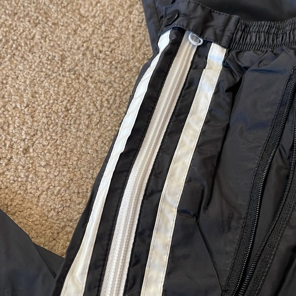 Mens Adidas wind pants - Picture 4 of 5